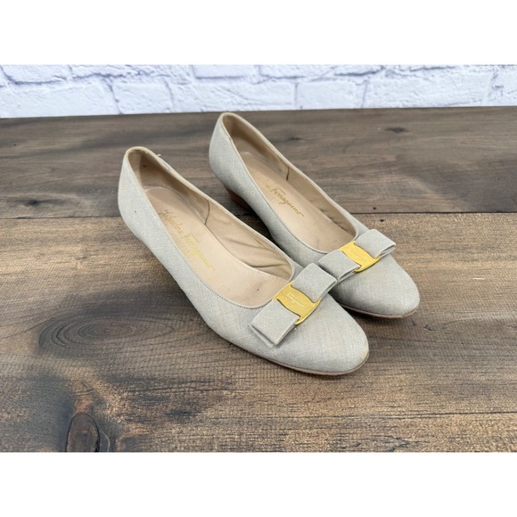 Salvatore Ferragamo Shoes - Salvatore Ferragamo Vara Bow Ballet Flats Women's Beige Linen Size 9 Designer